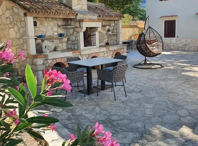 Podgora Experience With Jacuzzi