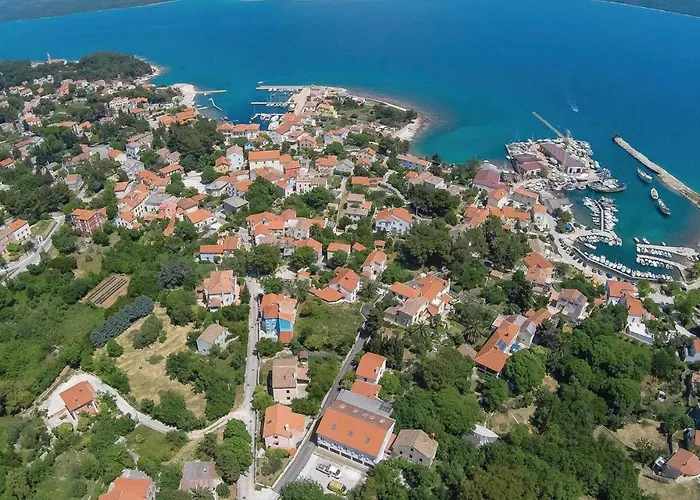 Podgora Experience With Jacuzzi Apartmán Nerezine