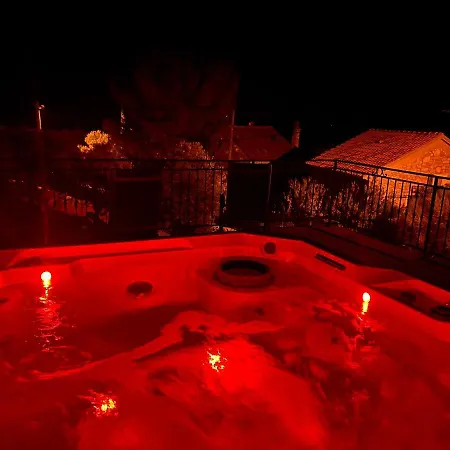 Podgora Experience With Jacuzzi