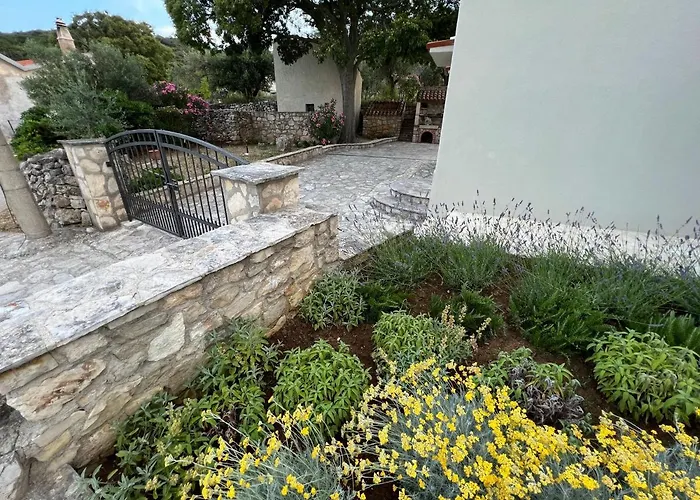 Appartement Podgora Experience With Jacuzzi Nerezine