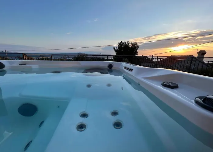 Podgora Experience With Jacuzzi *